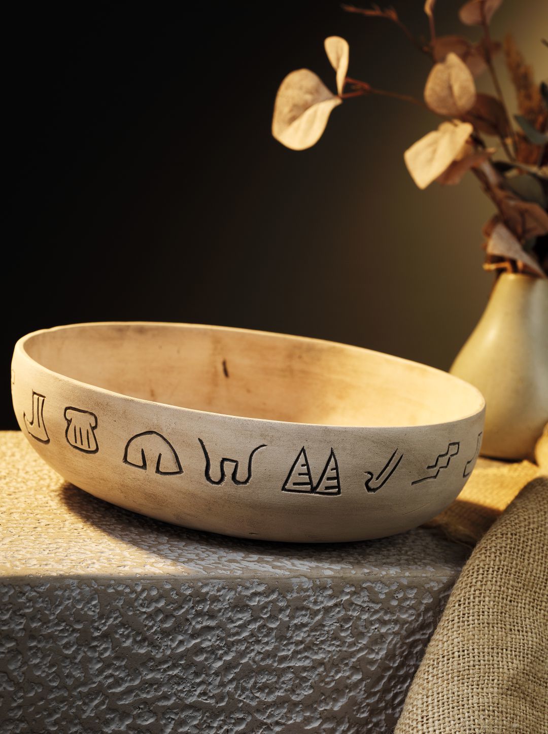 Luvilavant Antik Dönem Anadolu Luvi Hiyeroglif Desenli Seramik Tabak