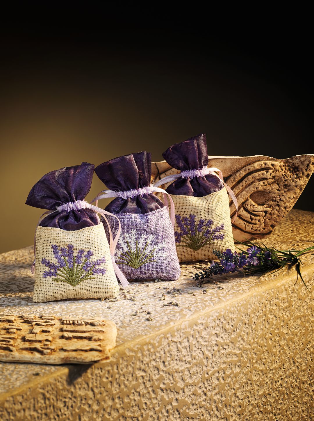 Luvilavant Hediyelik Jüt Lavanta Kesesi Lavanta  Desenli Nakışlı %100 Doğal 3 Adet