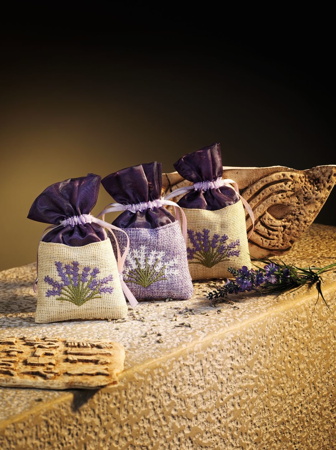 Luvilavant Hediyelik Jüt Lavanta Kesesi Lavanta  Desenli Nakışlı %100 Doğal 3 Adet